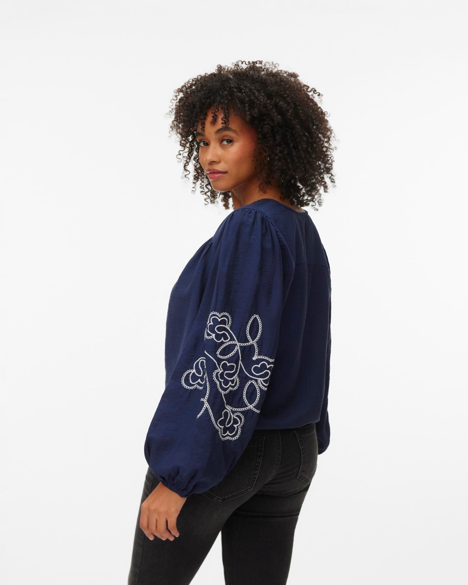 VMANYA EMBROIDERED TOP